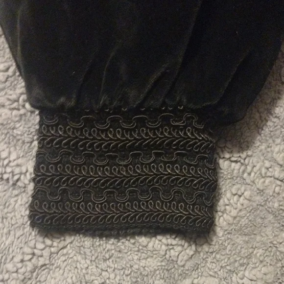 Vintage Luxurious Black Velvet Utility Jacket - Picture 10 of 12